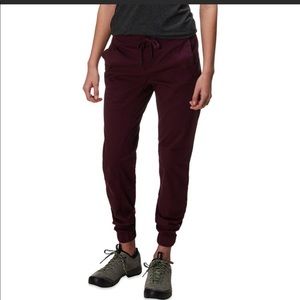 Black diamond notion pants